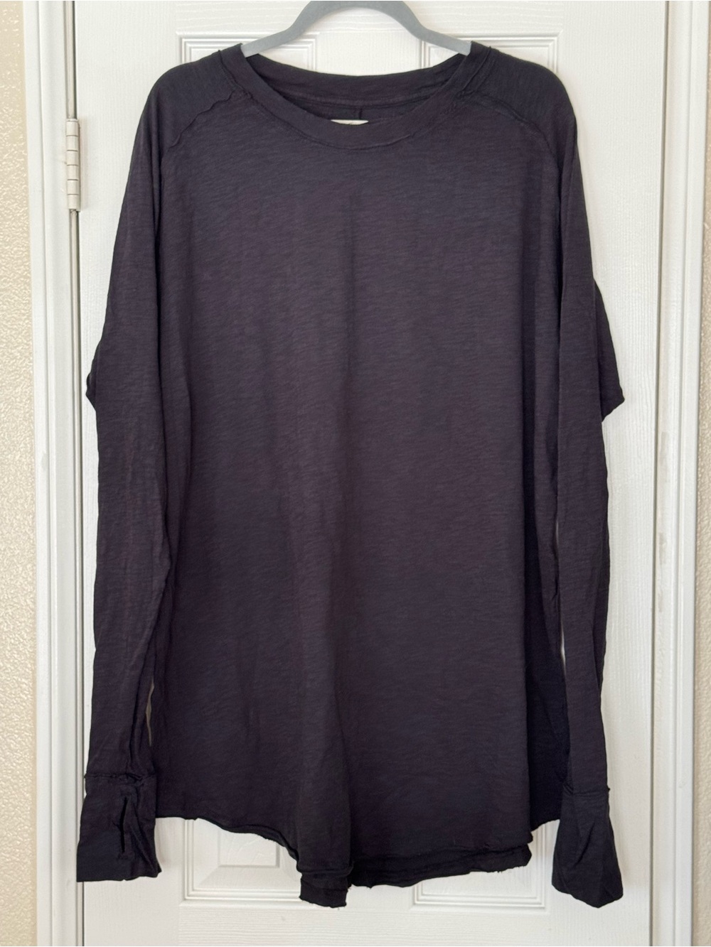 We The Free ARDEN Long Sleeve Tee — Heather Black Lightweight $58 NWOT - Picture 6 of 9